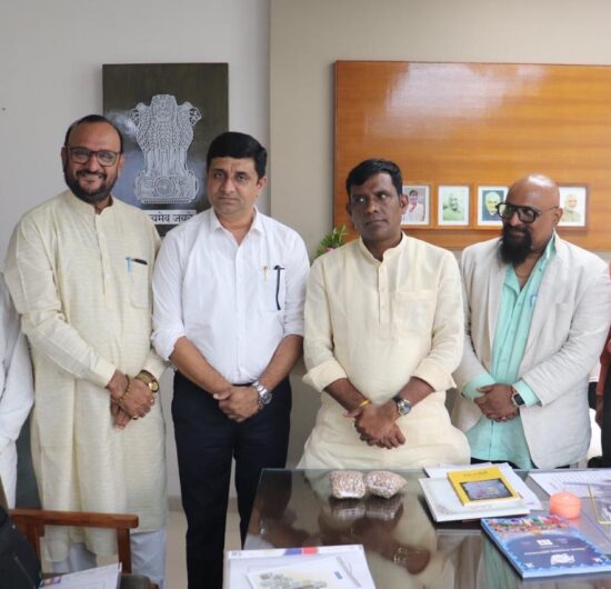 મંત્રીશ્રી ડૉ. જયરાભાઈ ગામીતના અધ્યક્ષસ્થાને&nbsp;‘કલાકાર કલ્યાણ નિધિ ટ્રસ્ટ’ની મહત્વની બેઠક યોજાઈ